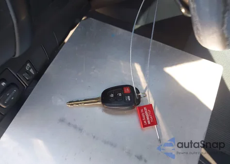 2017 Toyota Corolla Se z USA, uszkodzony, nr VIN 2T1BURHE9HC877055